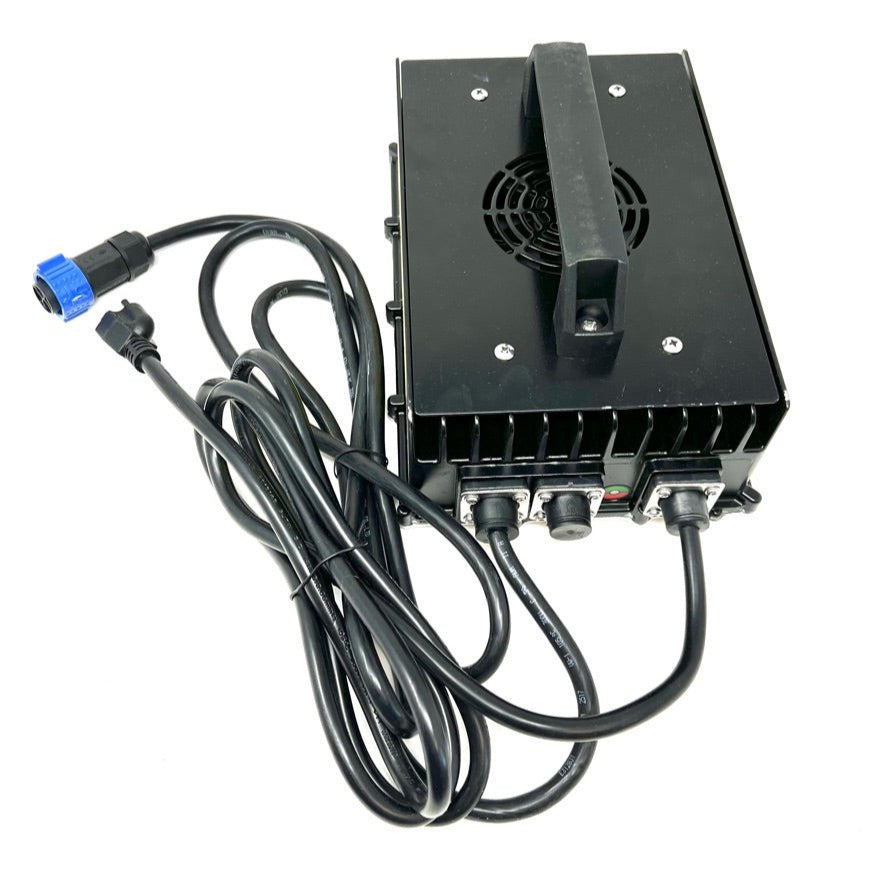 storm-bee-charger-581689.jpg